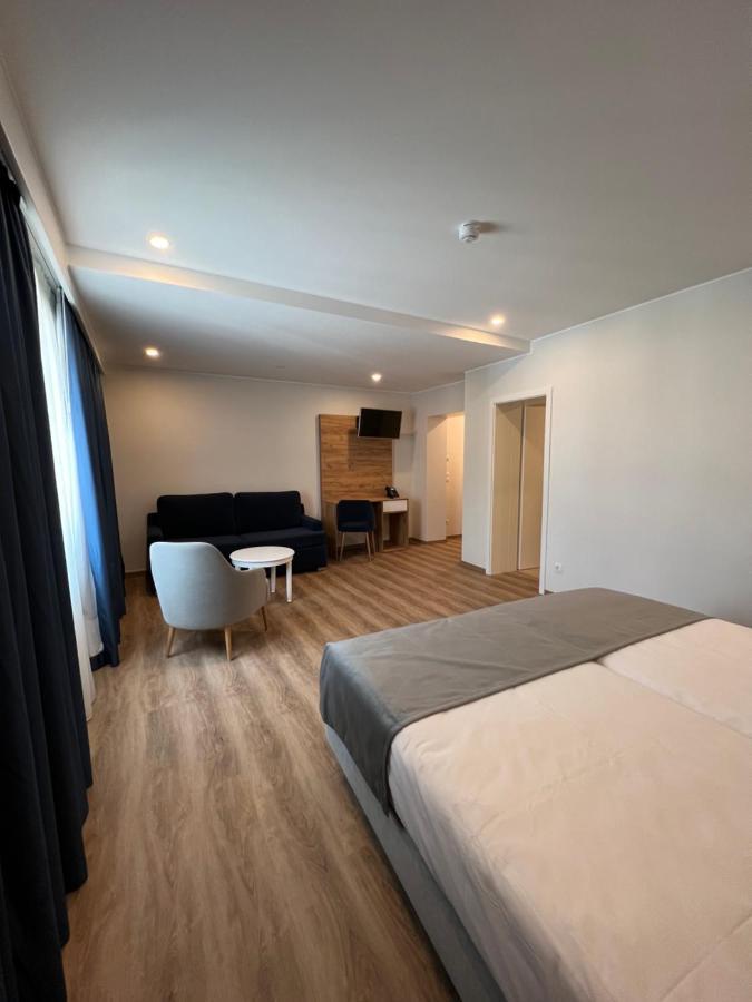 Hotel Le Postillon Echternach Exterior foto